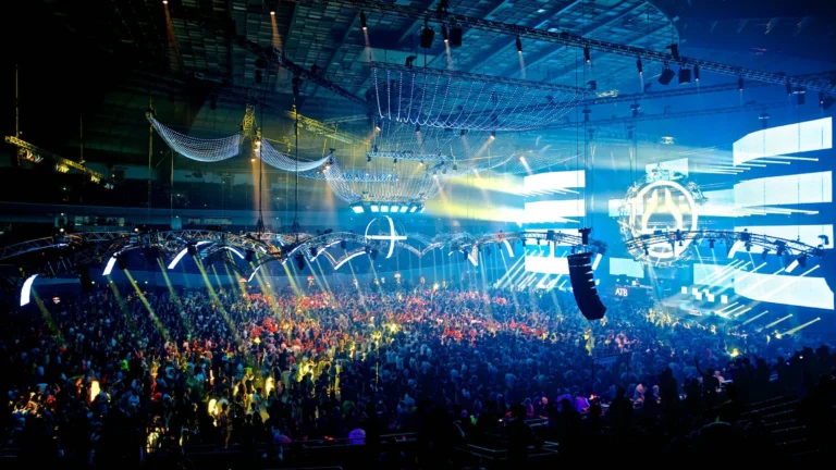 Arena-Show mit Lichtdesign